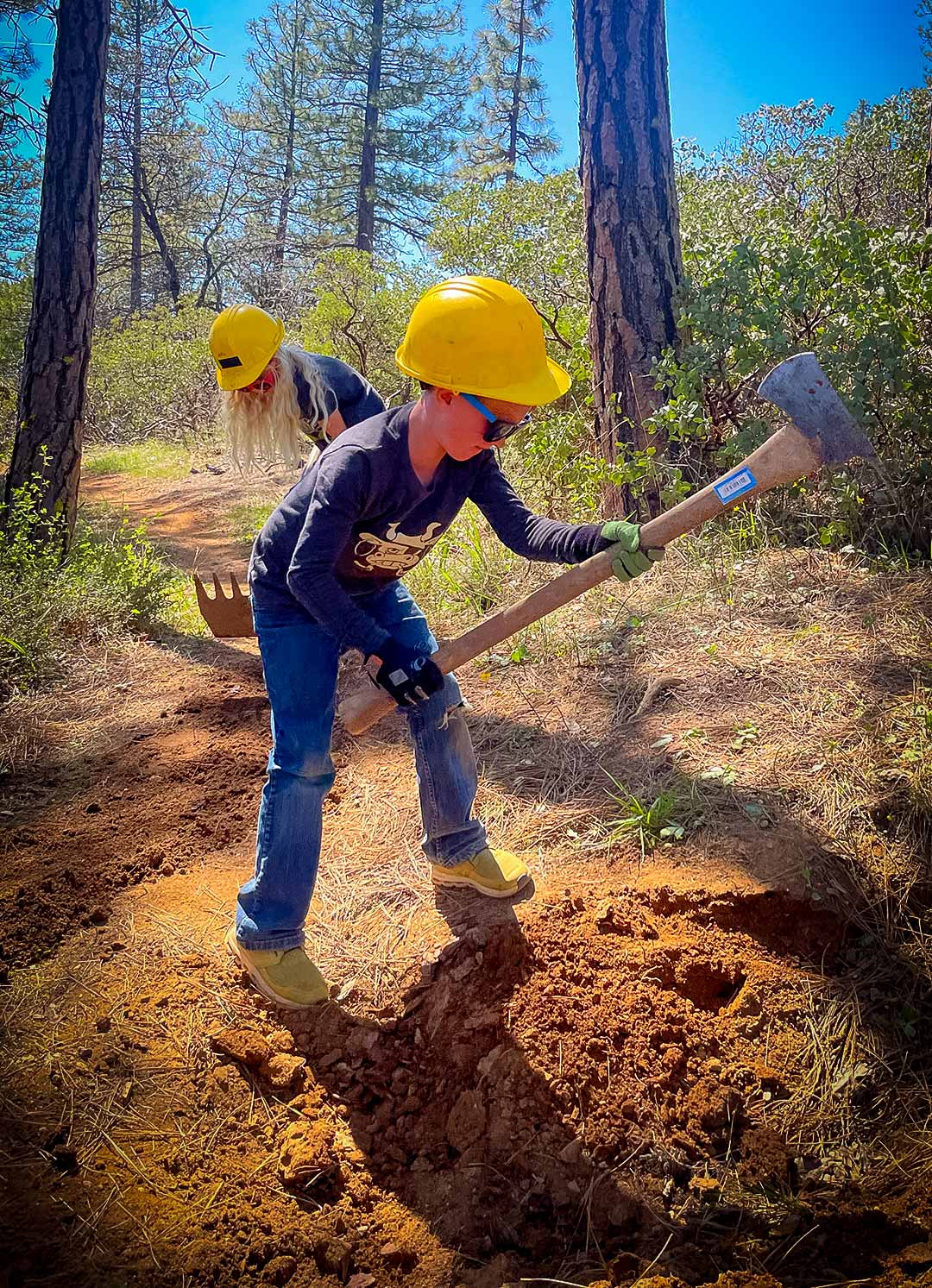 Trail Crew Kids digging